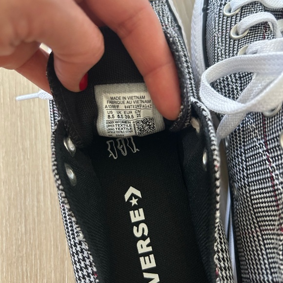 Converse Black and White Plaid Sneakers - Picture 5 of 9